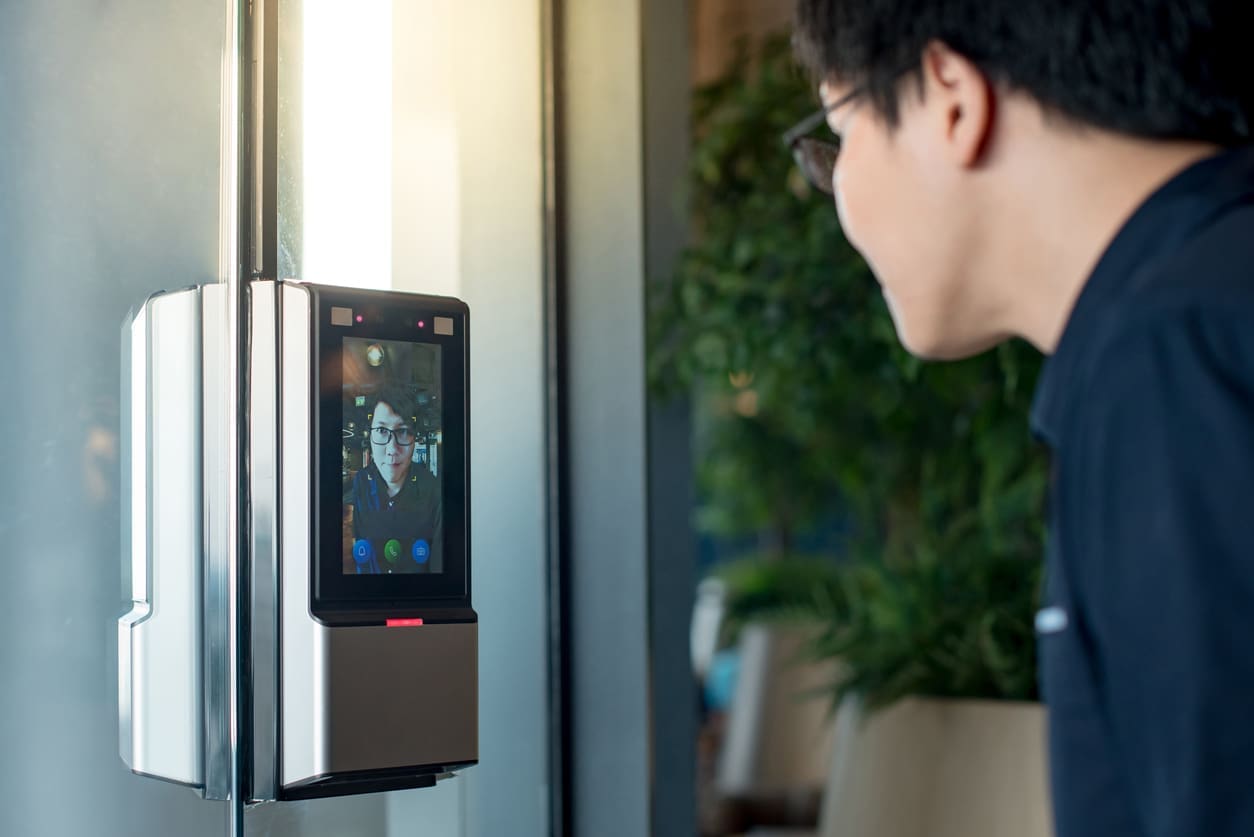 Why Property Managers Need Touchless Access Control