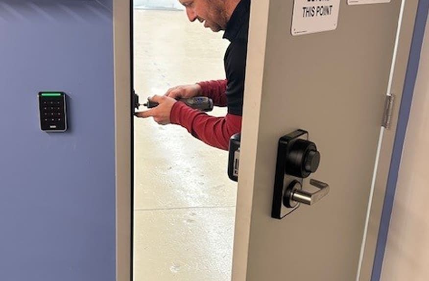 The Role of Keyless Entry Door Lock Systems & Smart Locks in Enhancing Security