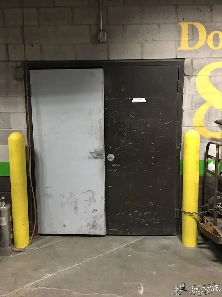 Ugly Door3